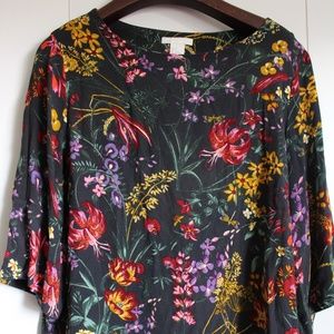 H&M flower blouse - size 8
